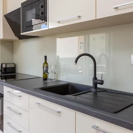 Luxury New Dajla Apartment *