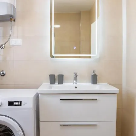 Luxury New Dajla Apartment Makarska