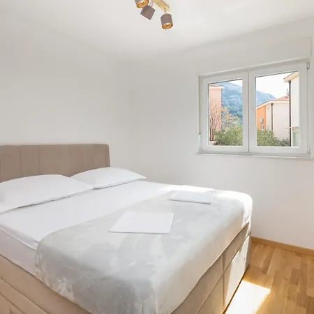 Apartment Luxury New Dajla